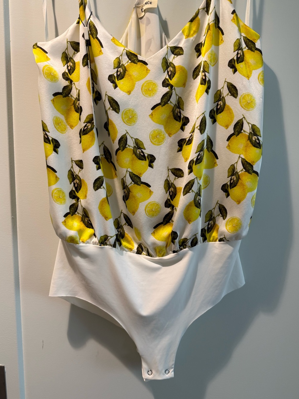 L'AGENCE White Lemon-Print Silk Bodysuit Size Large - Picture 12 of 16